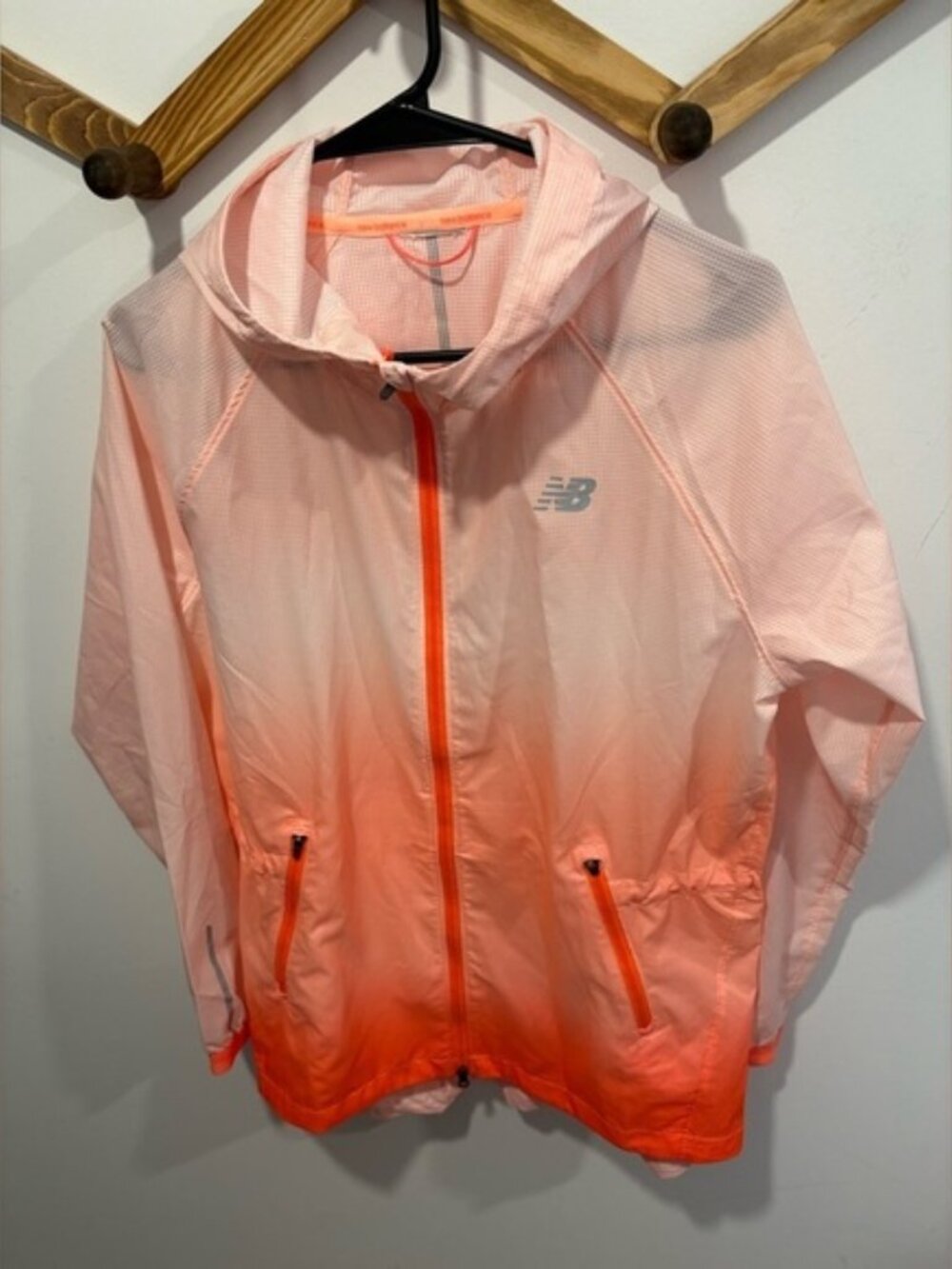 New Balance Ombre Mesh Hooded Full Zip Jacket - Picture 3 of 3